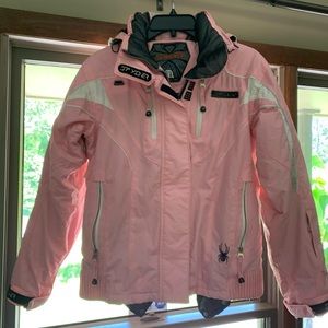 Spyder jacket pre-owned like new condition.